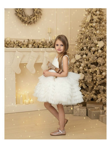 Детска официална рокля в бяло с богат тюл на пластове и златна панделк
