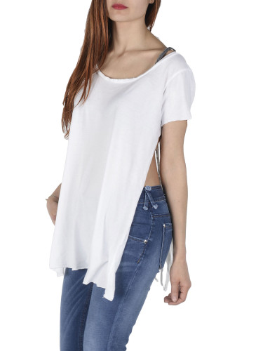 Бяла тениска с къс ръкав