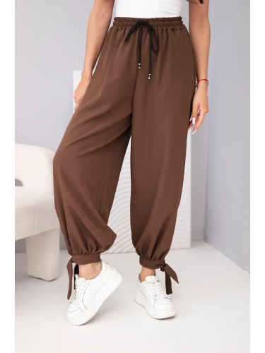 Kesi Włoski Women's pants with wide legs and ties at the bottom mocha