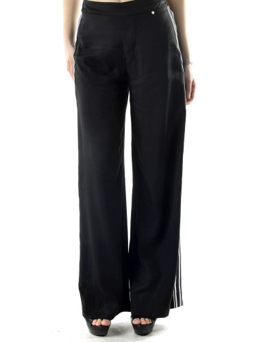 Дамски панталони с широки крачоли