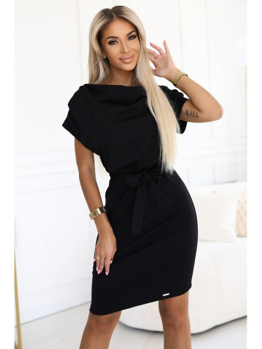 240-8 Асиметрична рокля в черен цвят