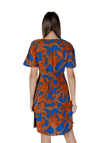 Рокля-риза с шарки B.young