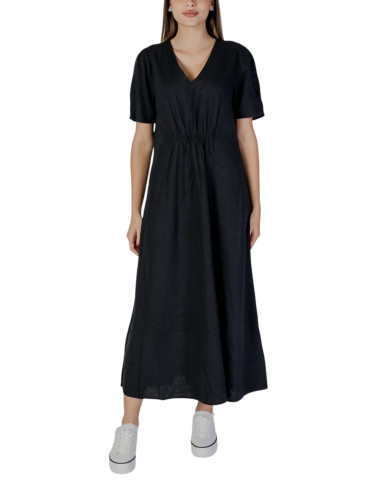 Черна макси рокля с къс ръкав