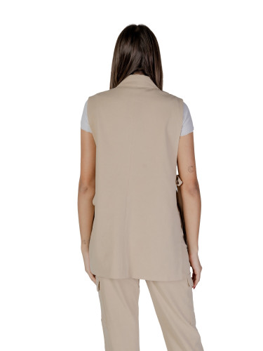 Б.жилетка за млади жени