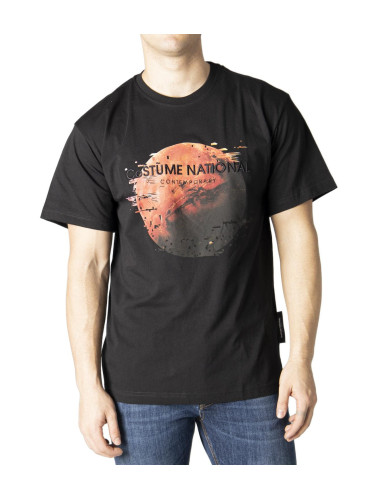 Национална тениска с костюм