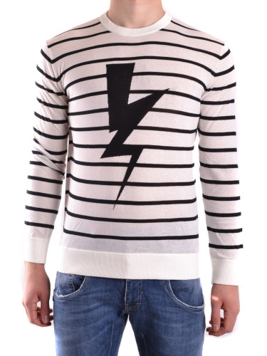 Раиран пуловер на Нийл Барет