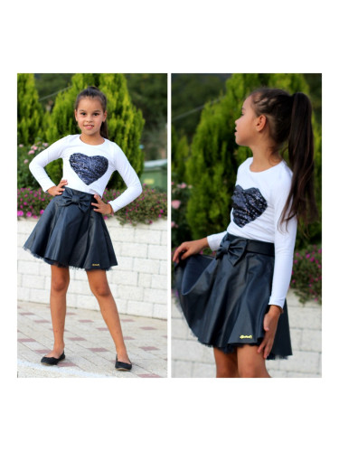 Детски комплект от кожена пола в тъмносиньо и блузка със сърце от пайе