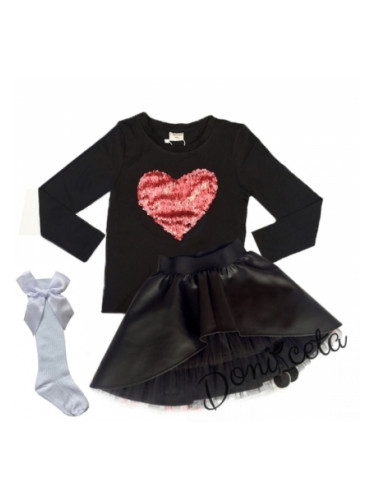 Комплект от кожена пола, блузка със сърце от пайети в черно и 3/4 чора