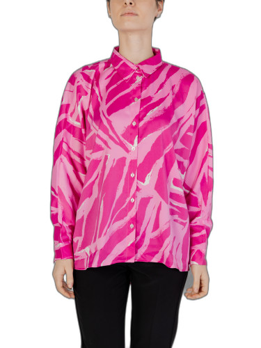 Само шарена риза