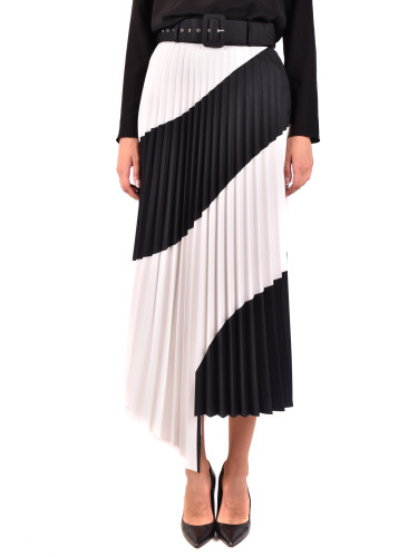 Плисирана пола в черно-бяла комбинация