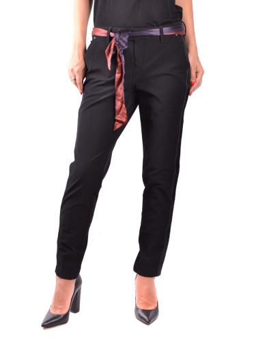 Черни панталони на Джейкъб Коен