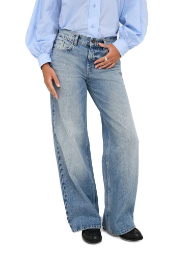 Само дамски дънки тип „бойфренд“