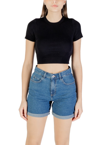 Черен къс топ на Жаклин де Йонг