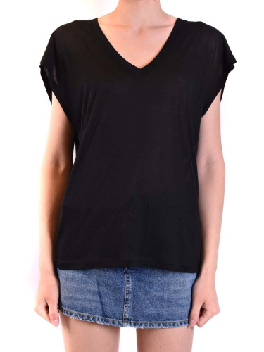 Черна тениска с V-образно деколте