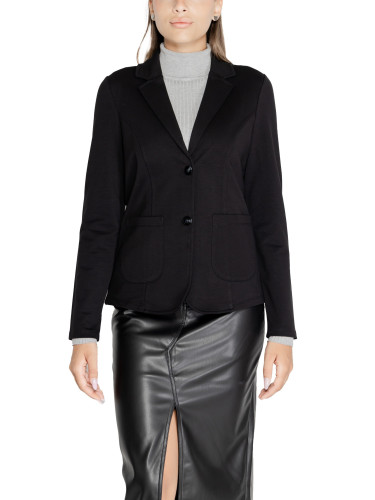 Яке Black Street One