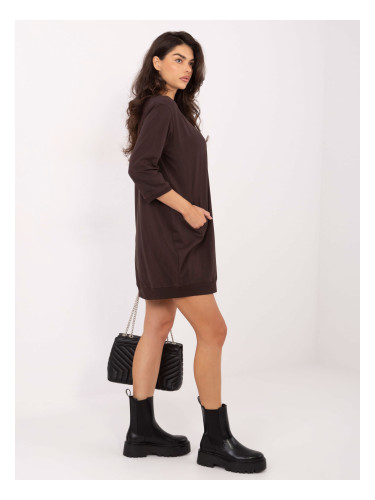Тъмнокафява рокля с суитшърт