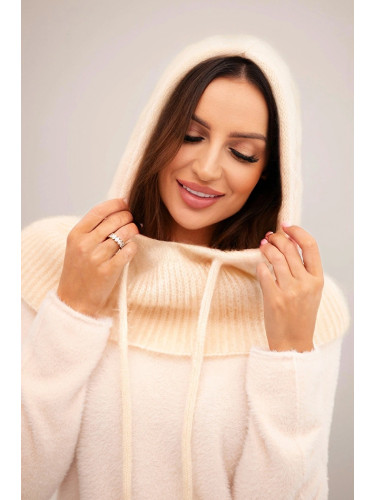 Дамска качулка с връзки и плитка