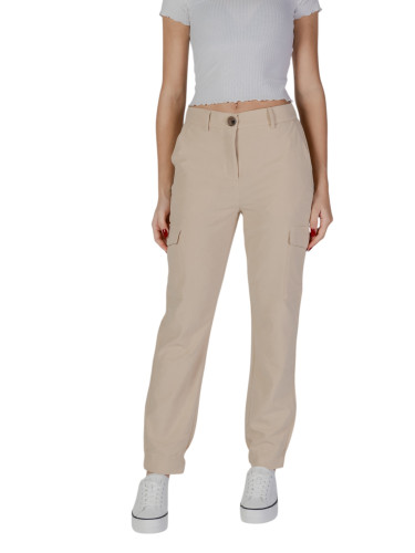 Б.панталони за млади жени