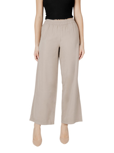 Само дамски панталони