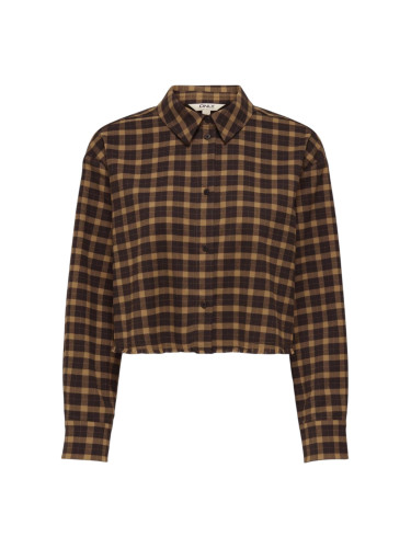 Само карирана риза