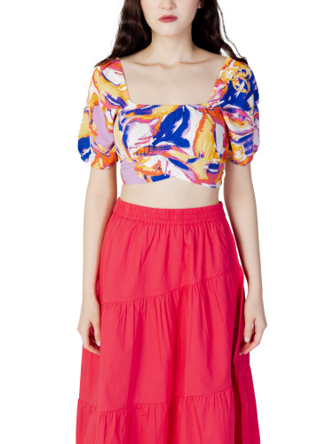 Цветен къс топ с къси ръкави