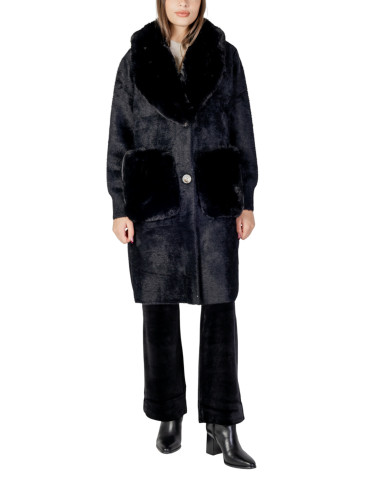 Дамско зимно палто с козина