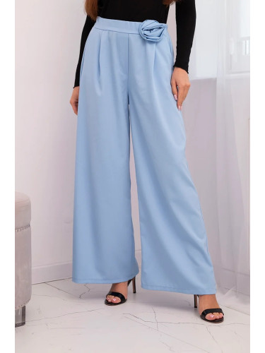 Елегантни широки панталони с цвете