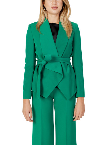 Зелено яке на Сандро Фероне