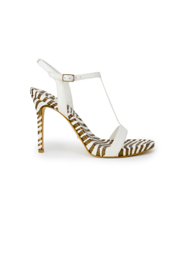 Сандали на ток Guess