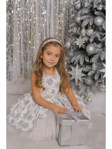 Детска коледна рокля в бяло на сиви снежинки с тюл в бяло