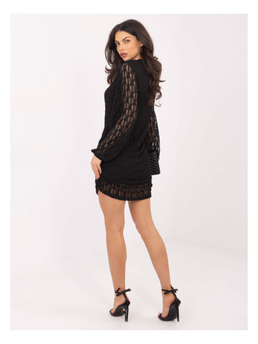 Мини рокля от дантела в черно