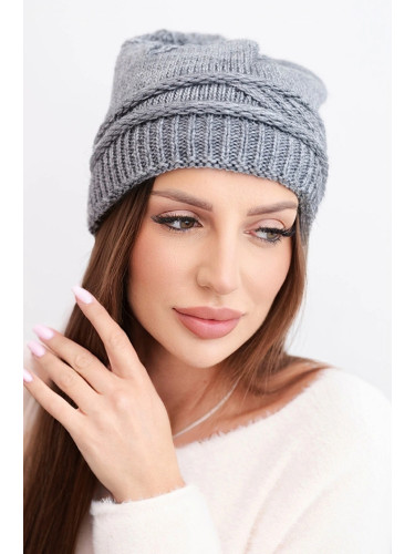 Дамска зимна шапка Кеси с плетен модел