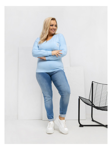 Светлосиня блуза с големи размери