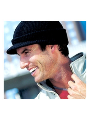 Шапка плетена с козирка 