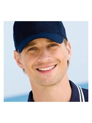 Шапка от рециклиран материал 