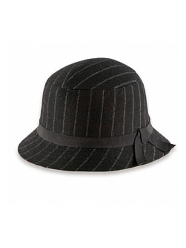 Шапка с периферия - LOLA