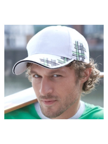 Шапка с козирка