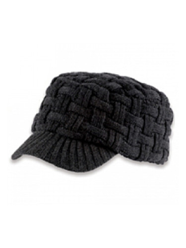 Шапка плетена с козирка