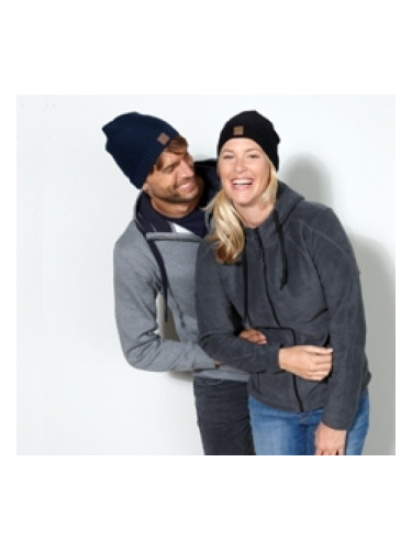 Памучна зимна шапка