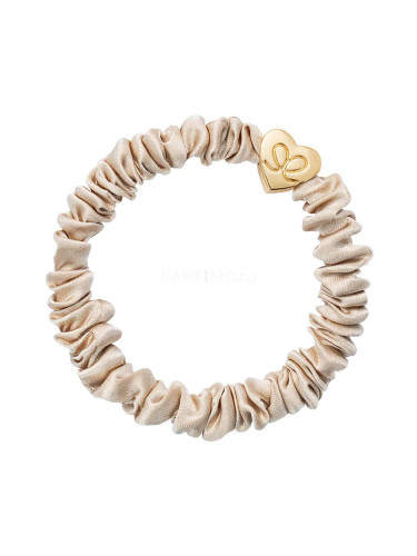 By Eloise London Skinny Silk Scrunchie Gold Heart Ластик за коса за жени 1 бр Нюанс Sand