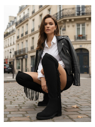 Черни ботуши с пискюли