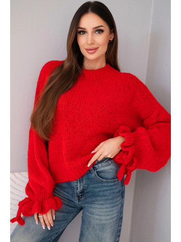 Червен пуловер от мохер с декоративни ръкави