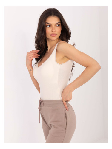 Дамски топ без презрамки, светло бежов
