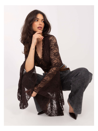 Дантелена блуза с разкроени ръкави