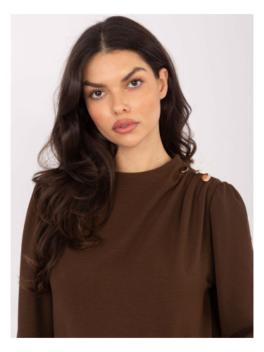 Кафява блуза с декоративни копчета