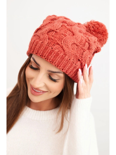 Дамска зимна шапка с плетен модел и помпон