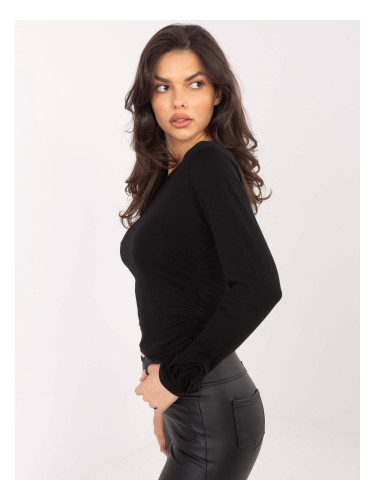 Черна едноцветна блуза с дълъг ръкав