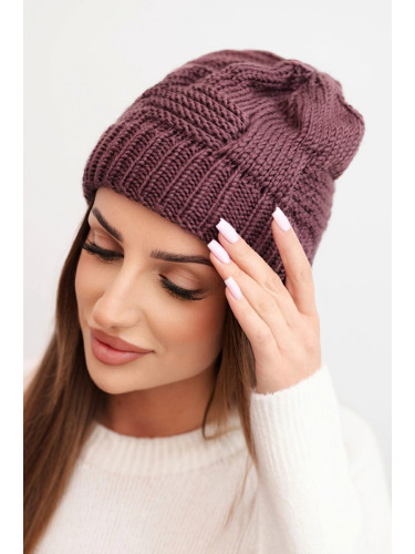 Дамска зимна шапка с декоративен мотив