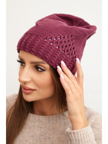 Дамска зимна шапка с декоративен мотив и кристали