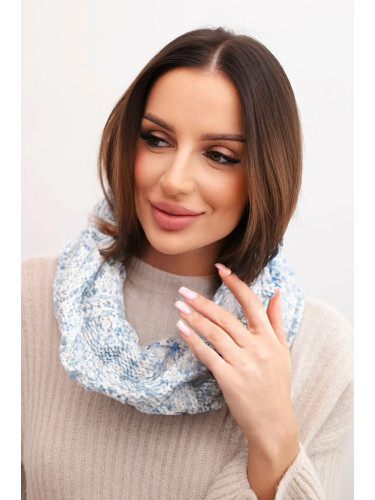 Дамски зимен шал, изработен от мека вълнена смес